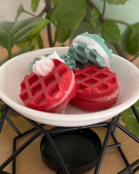 Ceras aromáticas con forma de waffle en un difusor